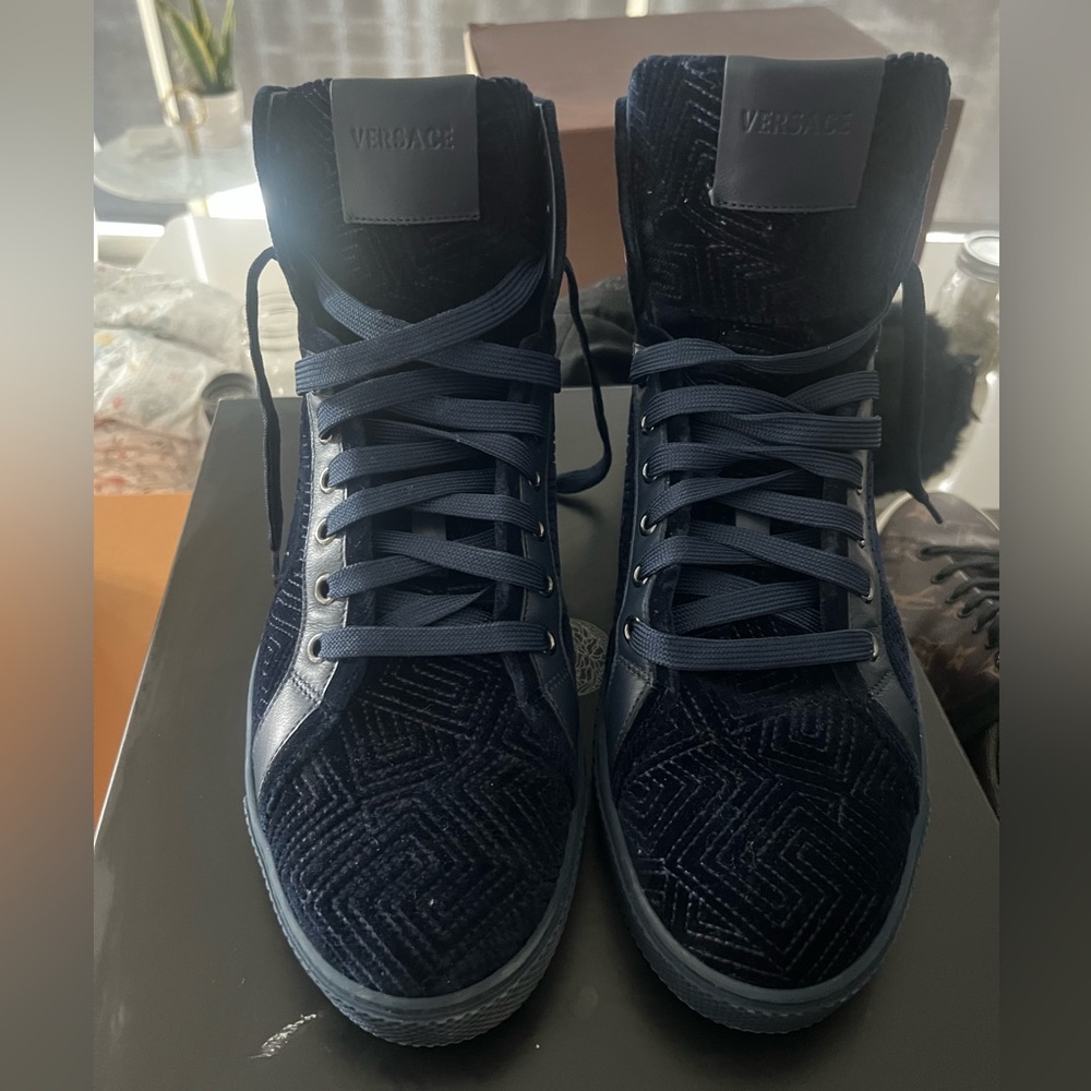 Versace Mens high top sneakers
